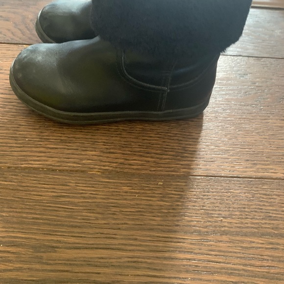 Boots - Picture 3 of 3